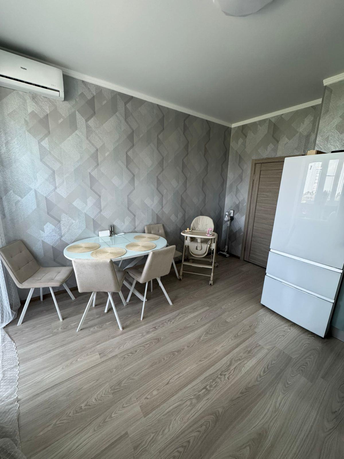 Фото №3: 3-комнатная квартира 80 м² - Динская, мкр. Солнечный, ул. Центральная, 22Б