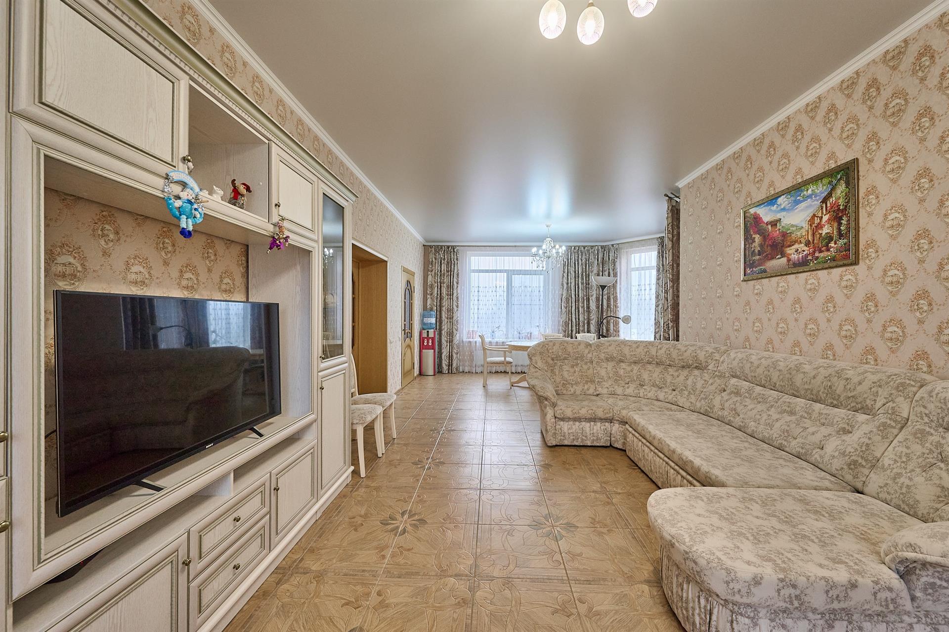 Фото №2: Дом 235 м² + 10 сот. - Копанской, мкр. Прикубанский внутригородской округ, ул. Центральная, 19