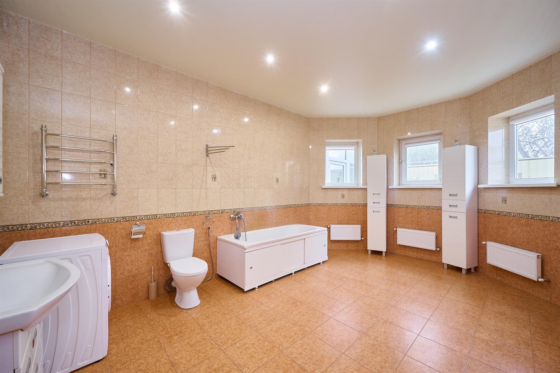 Фото №12: Дом 235 м² + 10 сот. - Копанской, мкр. Прикубанский внутригородской округ, ул. Центральная, 19