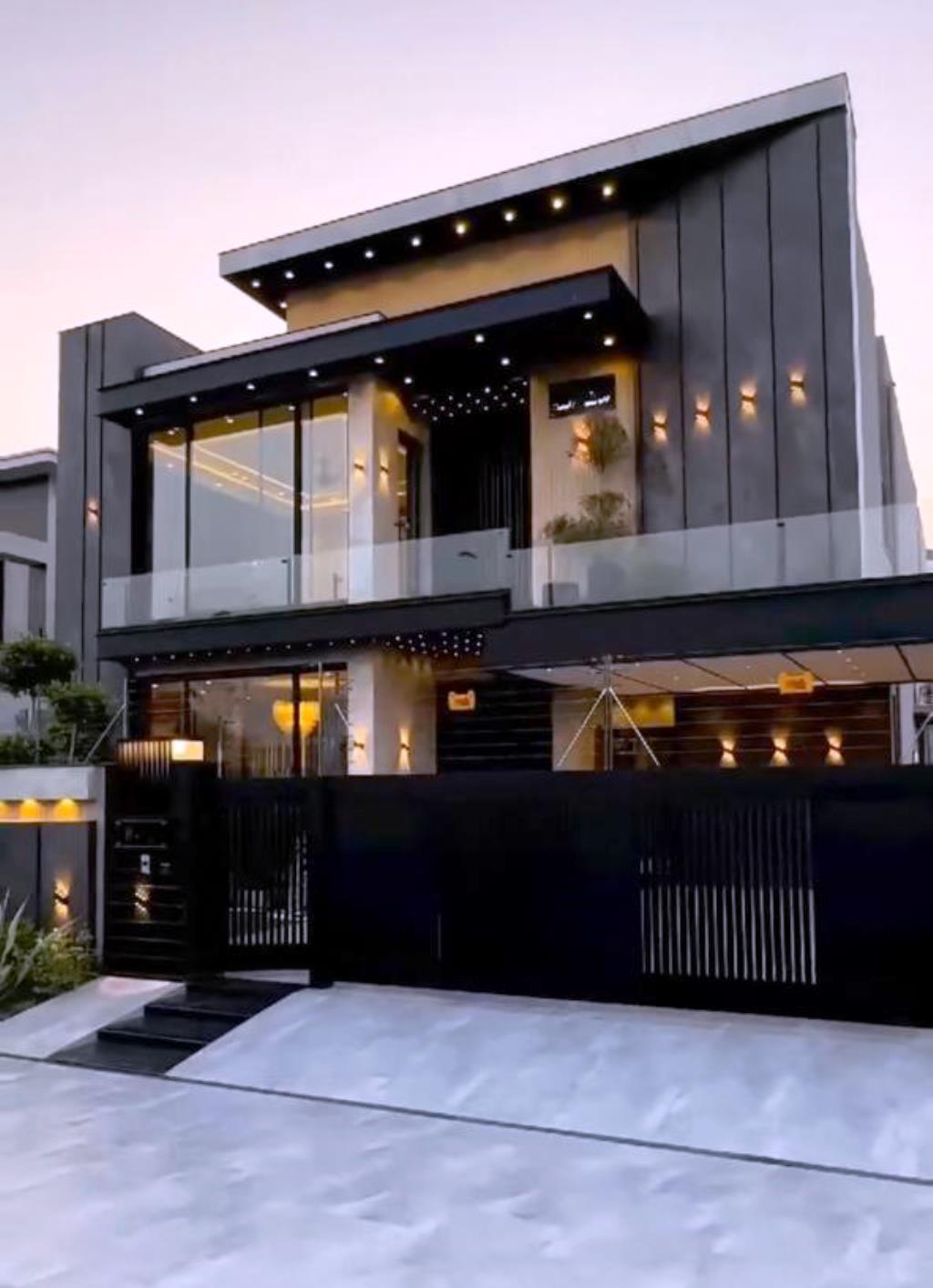 Фото №2: Дом 300 м² + 3.12 сот. - Краснодар, Центральный внутригородской округ, мкр. Центральный, ул. Новокузнечная, 41