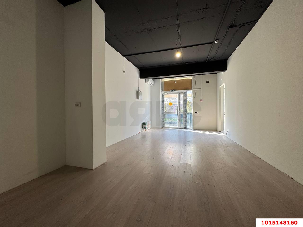 Фото №3: Торговое помещение 56 м² - Краснодар, Светлоград, ул. Красных Партизан, 1/4к3