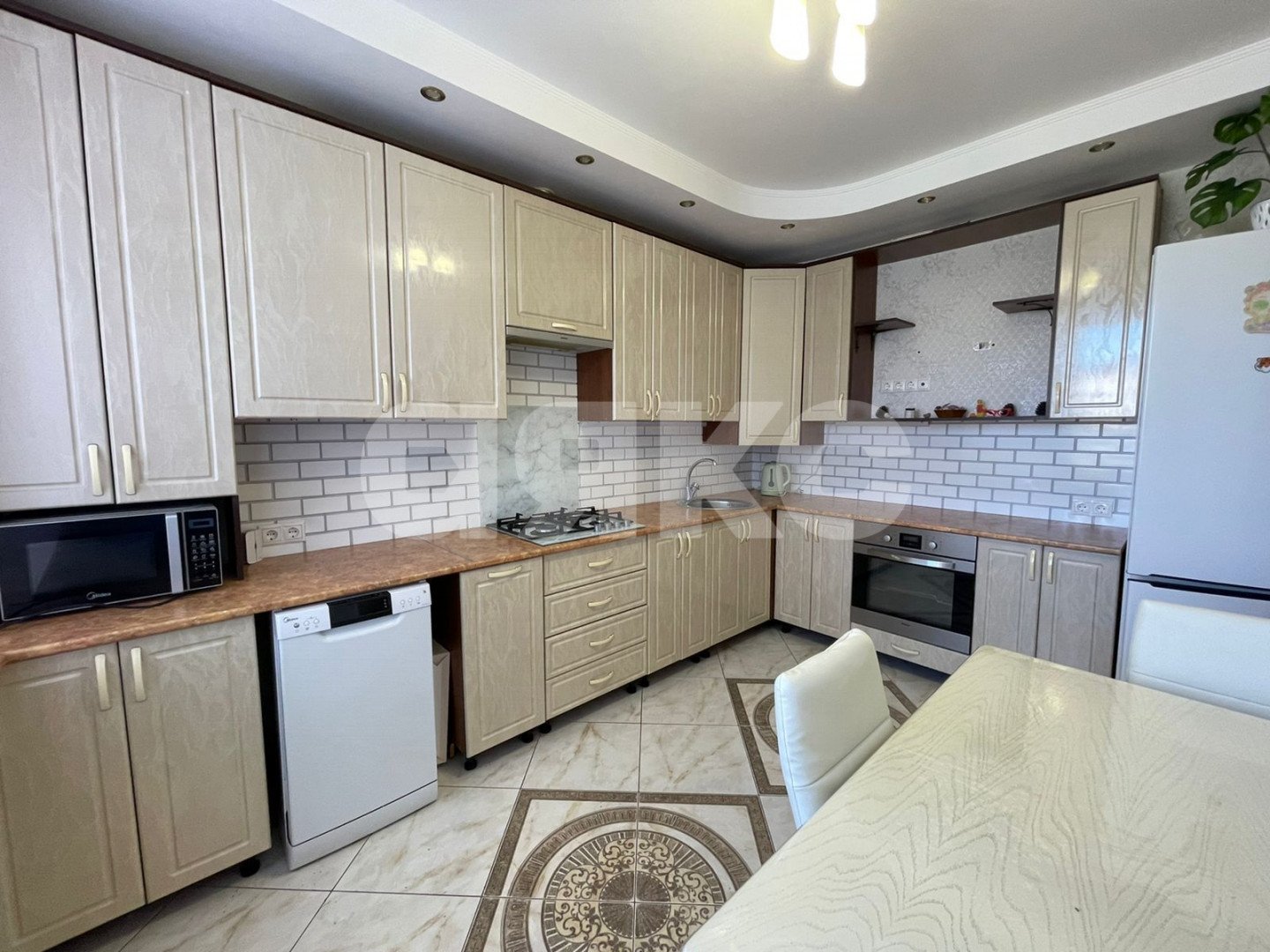 Фото №1: 2-комнатная квартира 62 м² - Дивноморское, жилой комплекс Легенда, ул. Курортная, 3к3