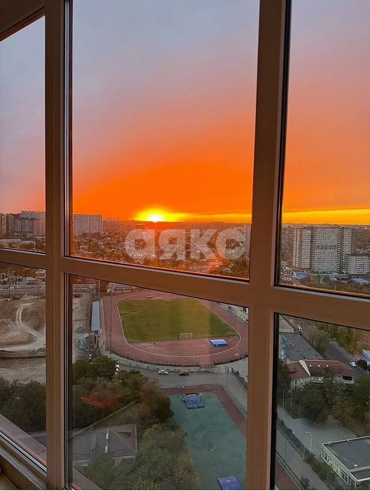 Фото №1: 2-комнатная квартира 60 м² - Ростов-на-Дону, Рабочий Городок, пр-кт Будённовский, 120/1