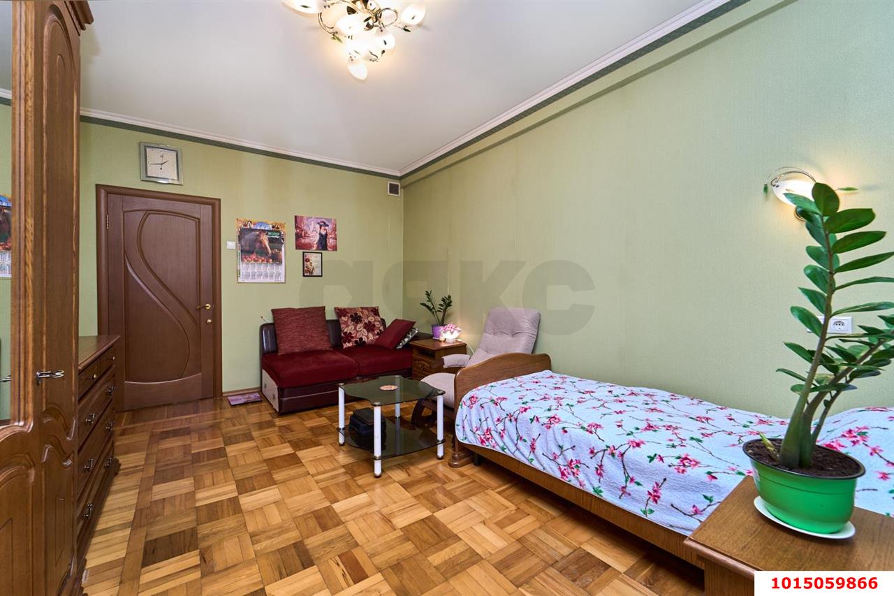 Фото №5: 3-комнатная квартира <span class="whitespace-nowrap">81 м²</span>, <span class="whitespace-nowrap">2/3 эт.</span> - Краснодар, Центральный внутригородской округ, мкр. Дубинка, ул. Ставропольская, 156