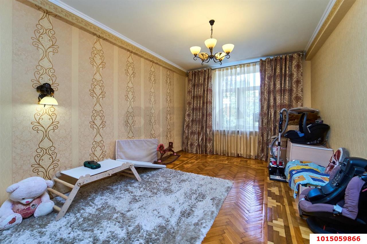 Фото №6: 3-комнатная квартира <span class="whitespace-nowrap">81 м²</span>, <span class="whitespace-nowrap">2/3 эт.</span> - Краснодар, Центральный внутригородской округ, мкр. Дубинка, ул. Ставропольская, 156