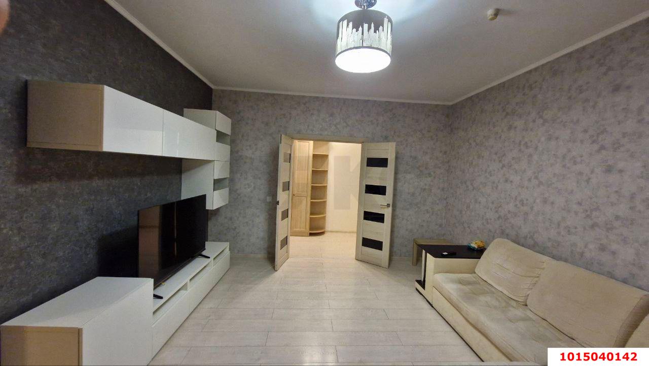 Фото №2: 3-комнатная квартира 114 м² - Краснодар, имени Маршала Жукова, ул. Александра Покрышкина, 4/4