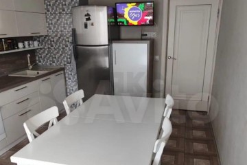 Фото №1: 2-комнатная квартира 65 м² - Краснодар, мкр. Гидростроителей, ул. Автолюбителей, 52/3