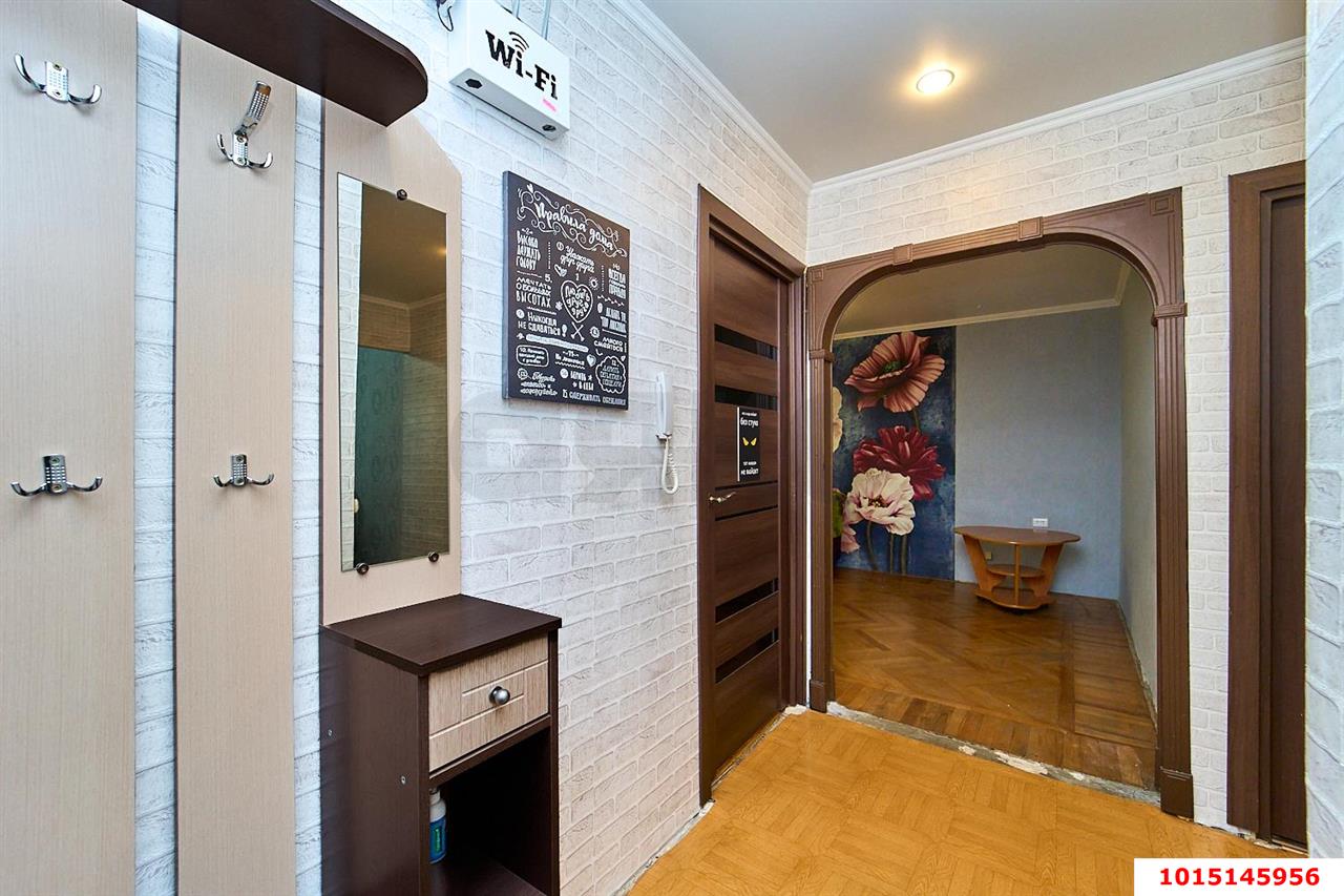 Фото №2: 3-комнатная квартира 59 м² - Краснодар, Гидростроителей, ул. имени Дмитрия Благоева, 18