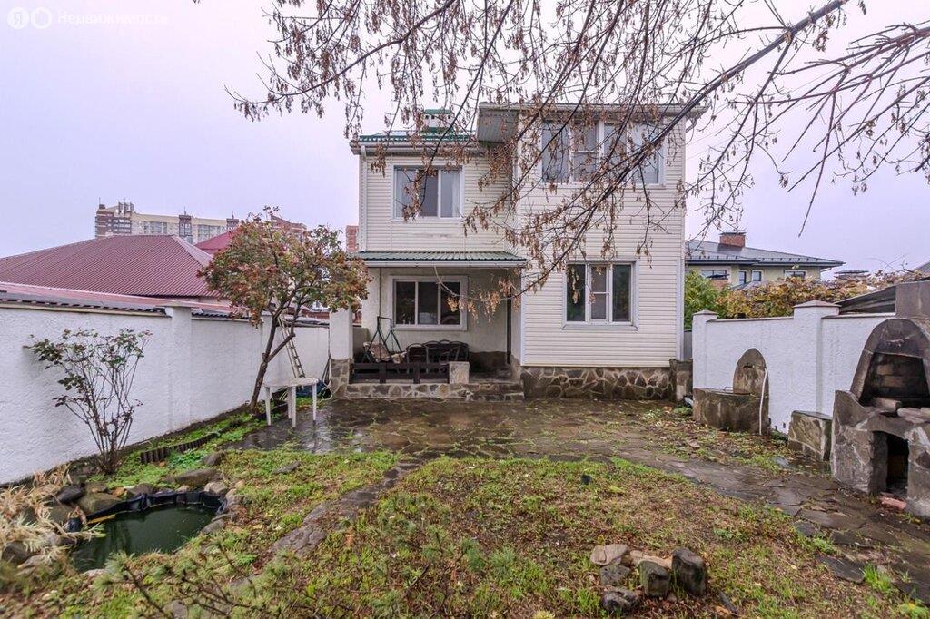 Фото №1: Дом 179 м² + 3 сот. - Краснодар, Прикубанский внутригородской округ, мкр. 40 лет Победы, ул. Декабристов, 35