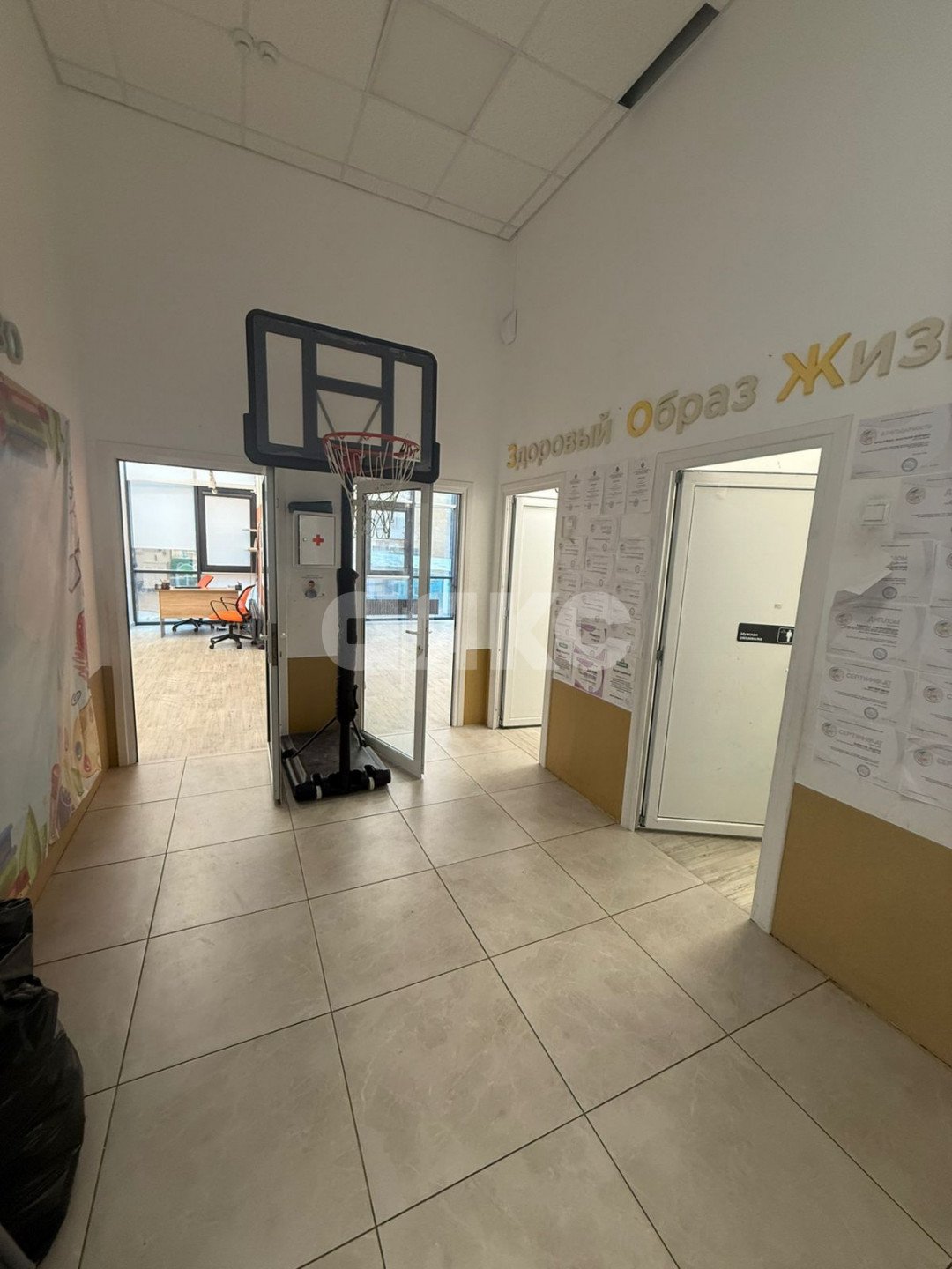 Фото №6: Коммерция 238 м² - Ростов-на-Дону, Кировский, ул. Максима Горького, 120