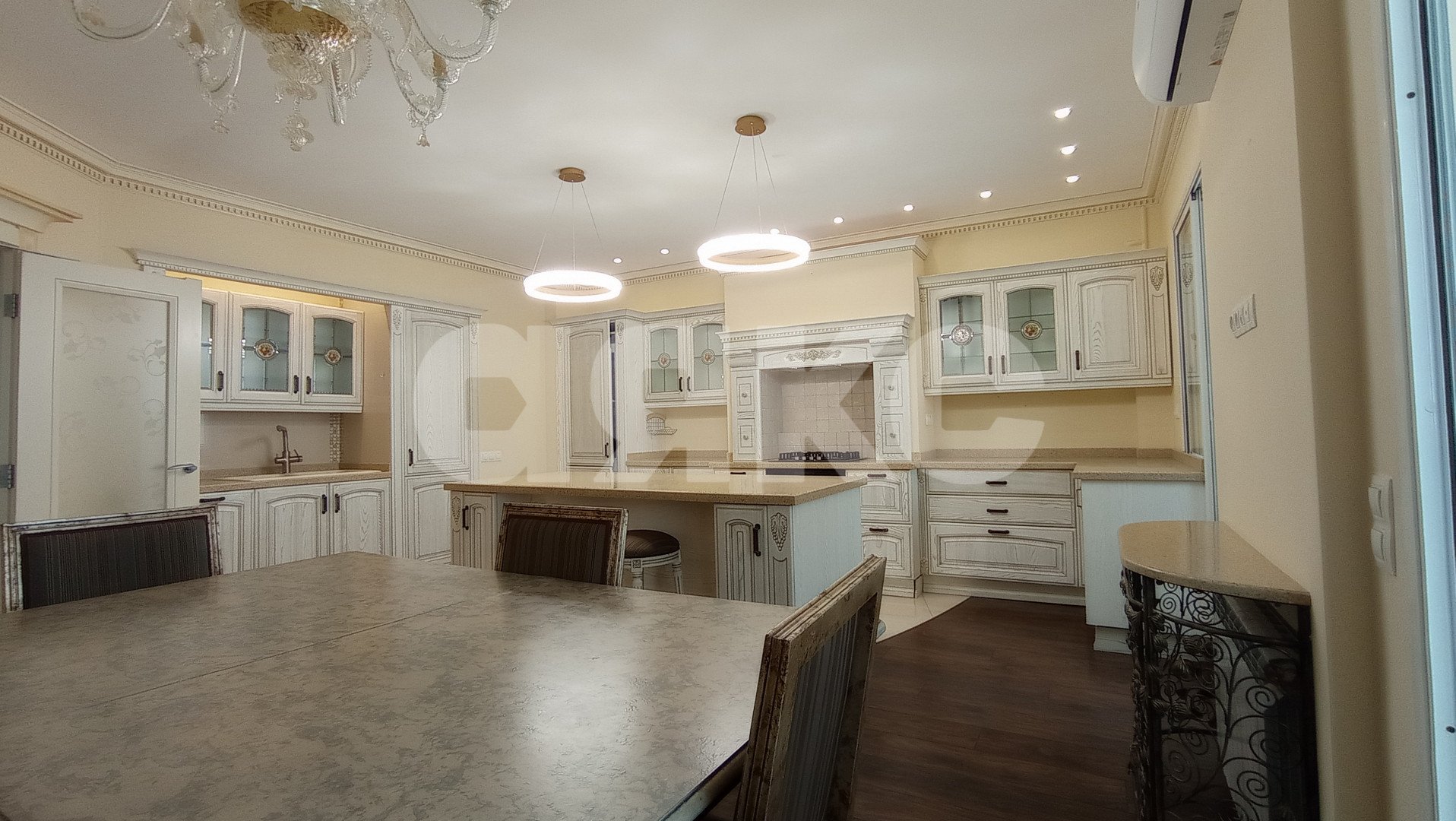 Фото №1: 3-комнатная квартира 124 м² - Мариуполь, Жовтневый, ул. Бахчиванджи, 5Б