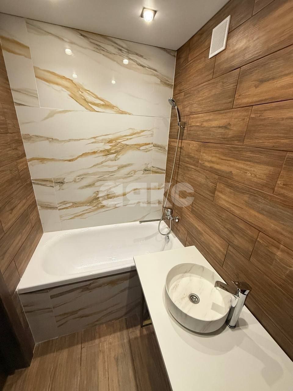 Фото №5: 3-комнатная квартира 50 м² - Мариуполь, Жовтневый, пр-кт Ленина, 143