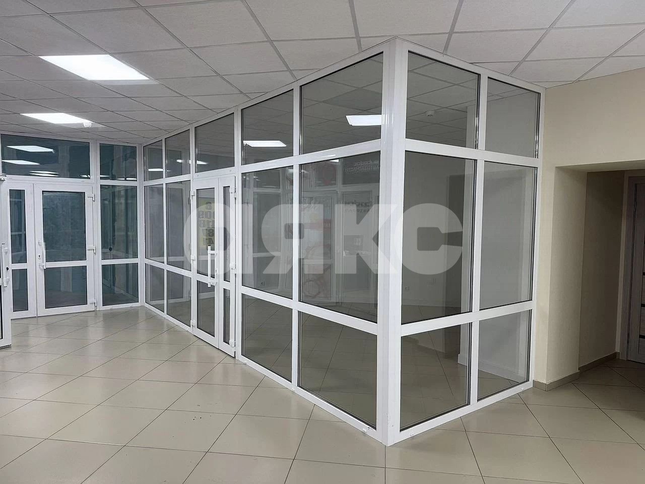 Фото №4: Коммерция 412 м² - Ростов-на-Дону, Западный, ул. Зорге, 9