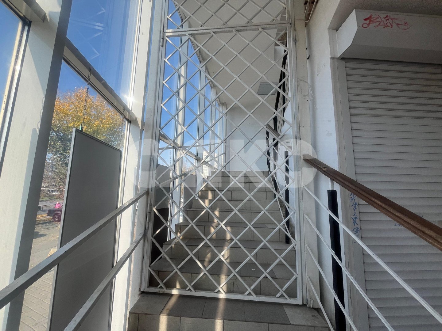 Фото №4: Коммерция 711 м² - Ростов-на-Дону, Сельмаш, пр-кт Сельмаш, 18