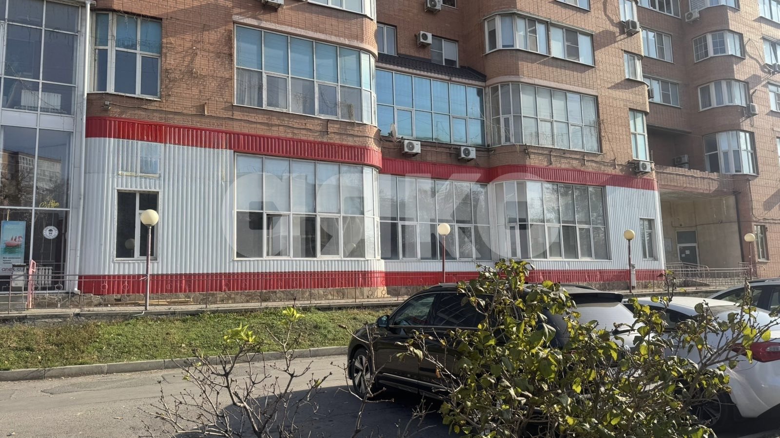 Фото №2: Коммерция 522 м² - Ростов-на-Дону, Сельмаш, пр-кт Сельмаш, 18