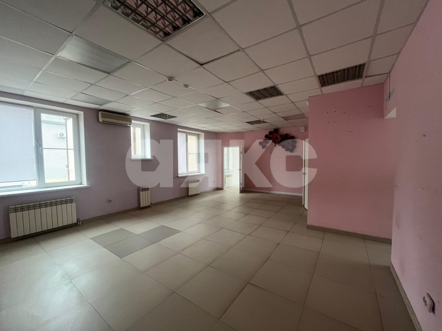 Фото №6: Коммерция 220 м² - Ростов-на-Дону, Западный, ул. Мадояна, 53/1