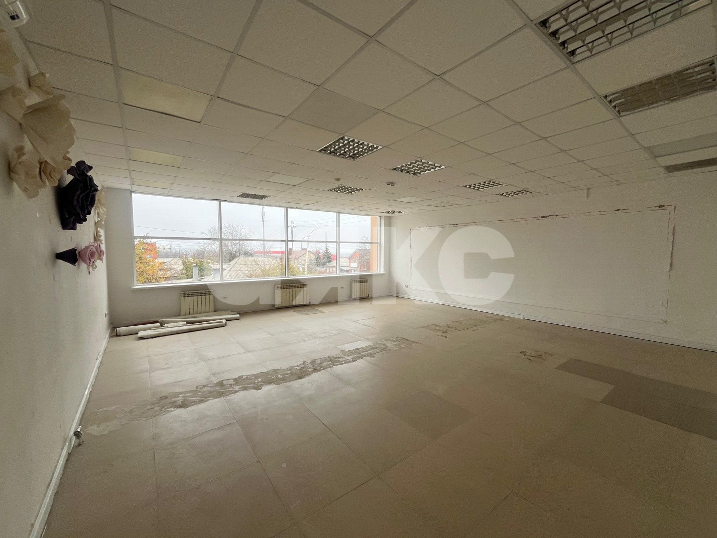 Фото №3: Коммерция 220 м² - Ростов-на-Дону, Западный, ул. Мадояна, 53/1