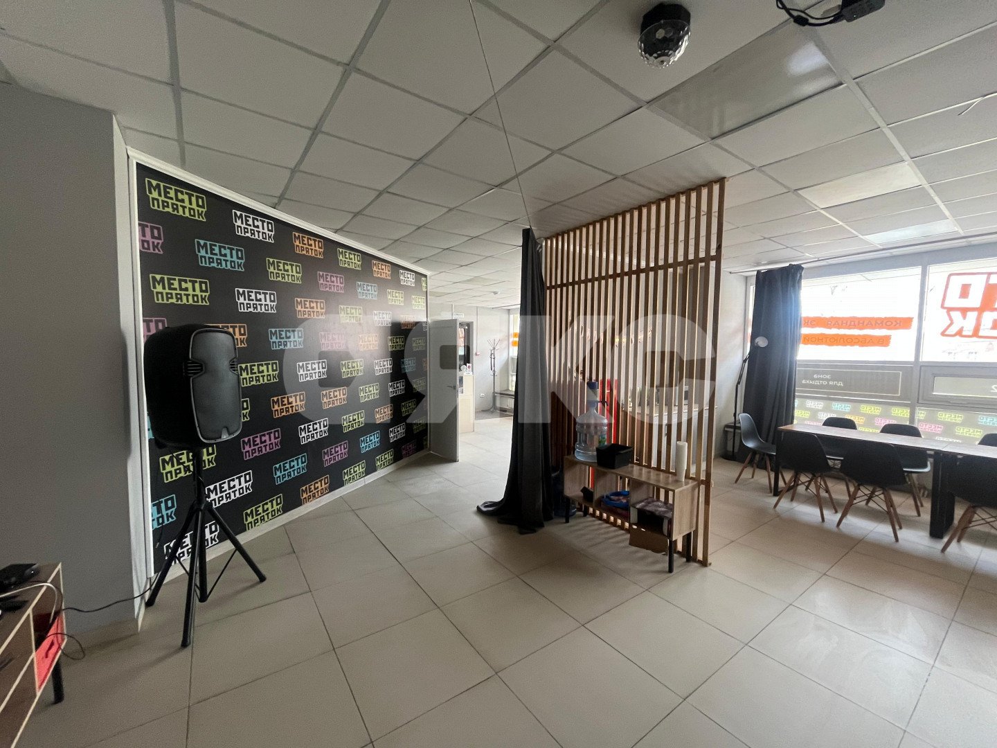 Фото №2: Коммерция 220 м² - Ростов-на-Дону, Западный, ул. Мадояна, 53/1