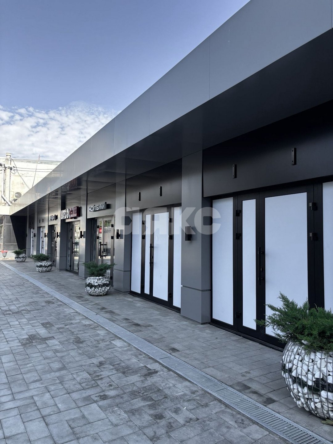 Фото №3: Коммерция 46 м² - Ростов-на-Дону, Нахичевань, пр-кт Шолохова, 126