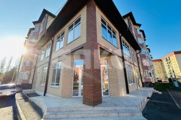 Фото №2: Коммерция 300 м² - Майкоп, мкр. квартал Черёмушки, ул. Димитрова, 23