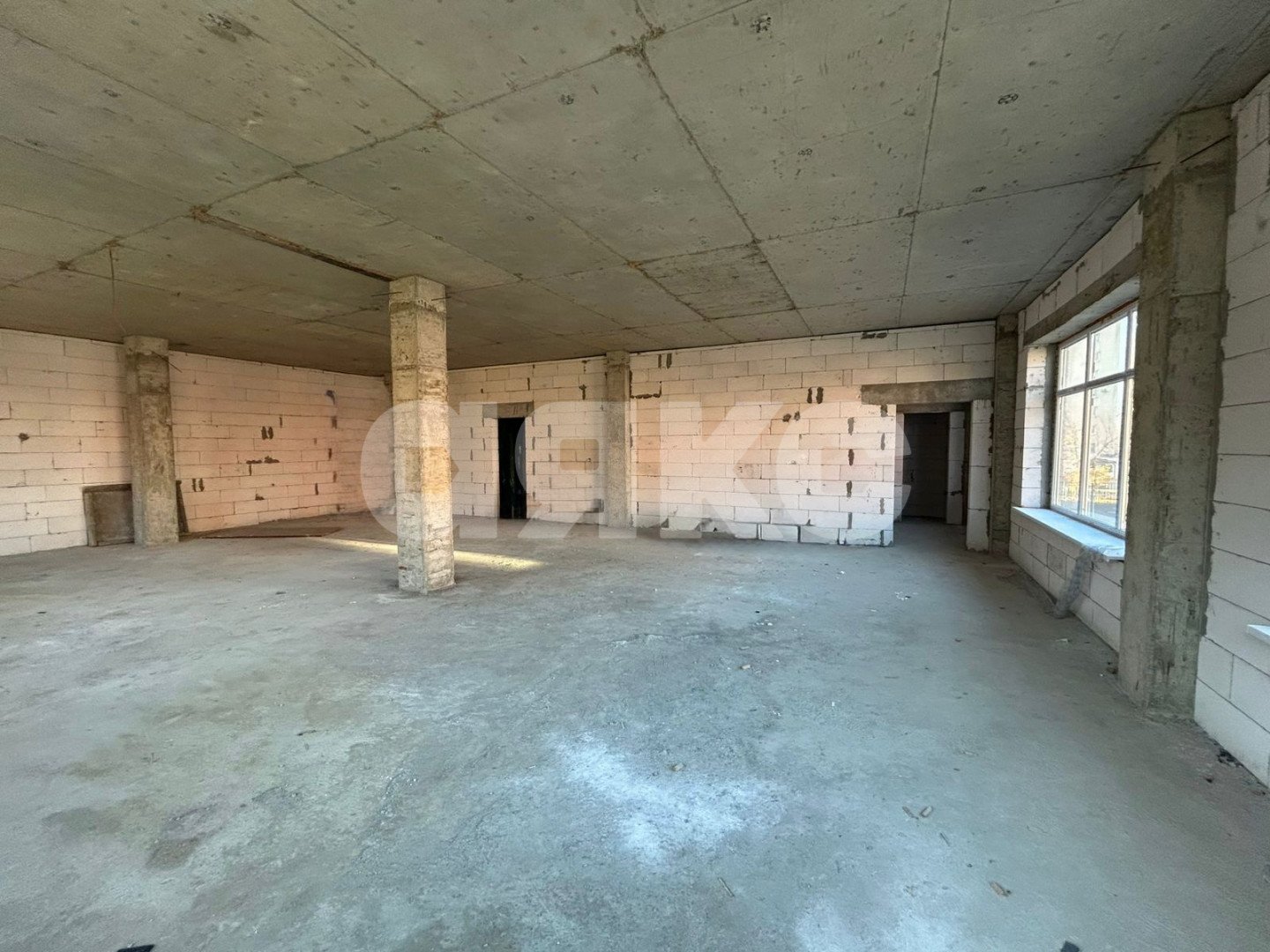 Фото №8: Коммерция 300 м² - Майкоп, квартал Черёмушки, ул. Димитрова, 23