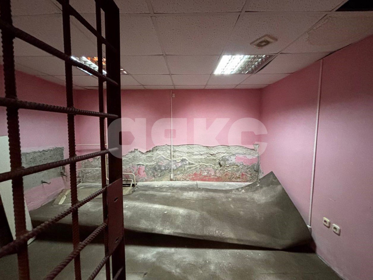 Фото №13: Коммерция 97 м² - Волгоград, Ворошиловский, ул. Огарёва, 1