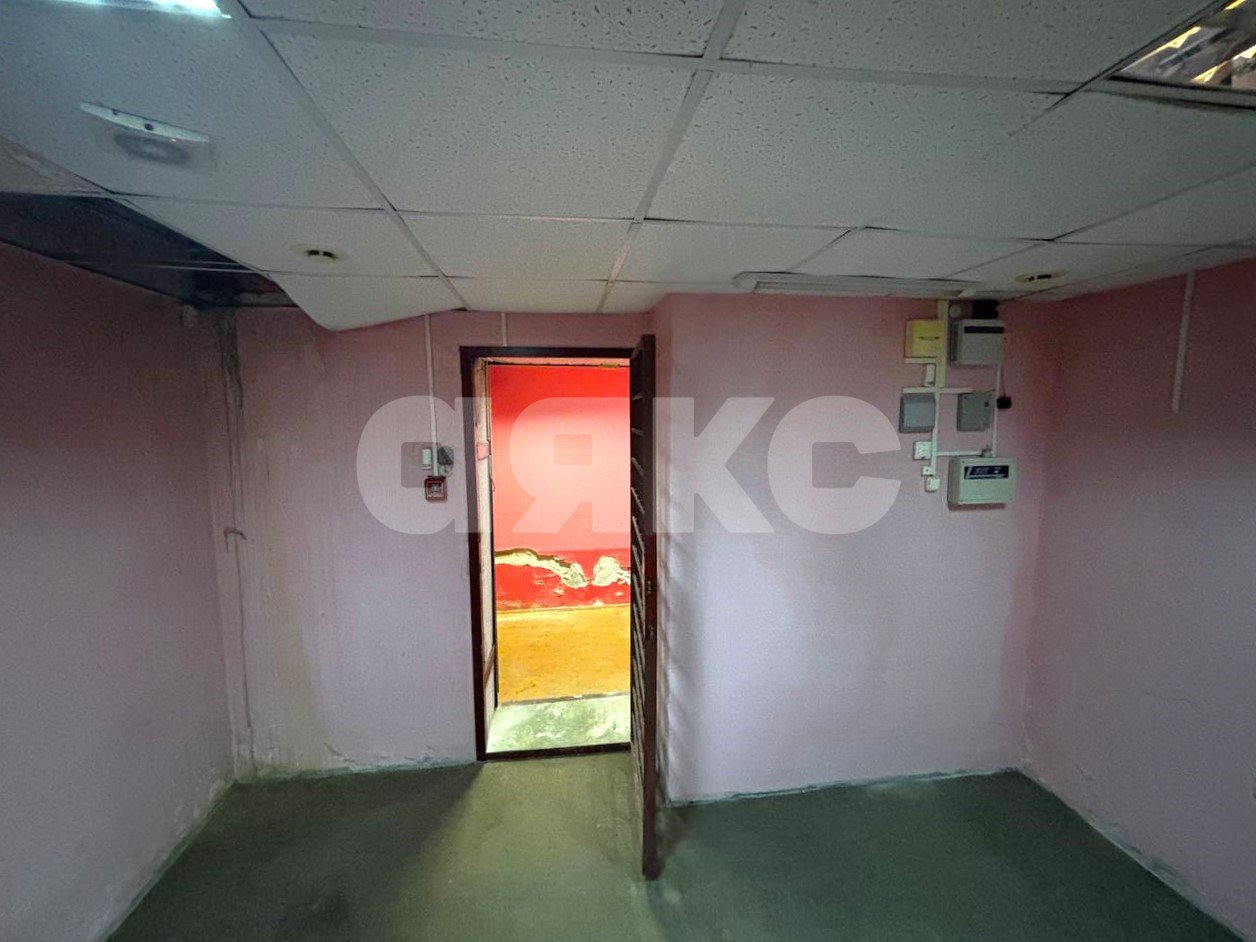 Фото №11: Коммерция 97 м² - Волгоград, Ворошиловский, ул. Огарёва, 1