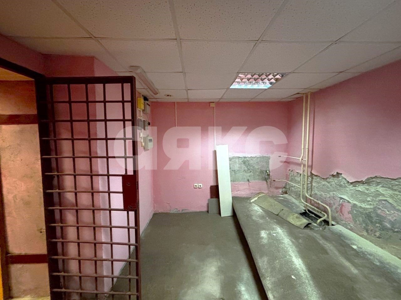 Фото №12: Коммерция 97 м² - Волгоград, Ворошиловский, ул. Огарёва, 1