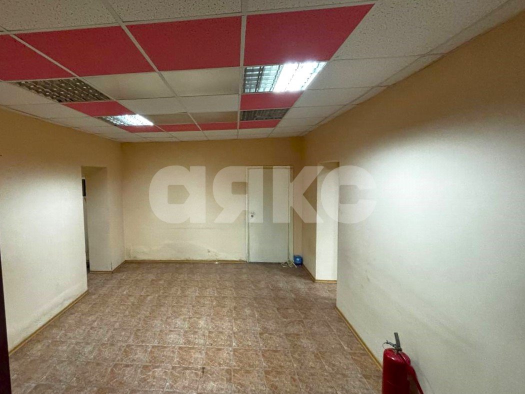 Фото №2: Коммерция 97 м² - Волгоград, Ворошиловский, ул. Огарёва, 1