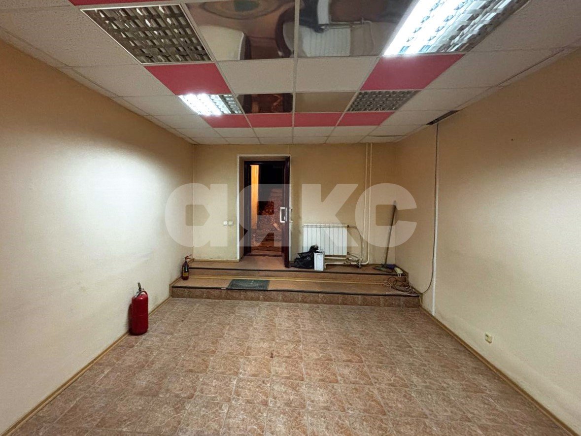 Фото №1: Коммерция 97 м² - Волгоград, Ворошиловский, ул. Огарёва, 1