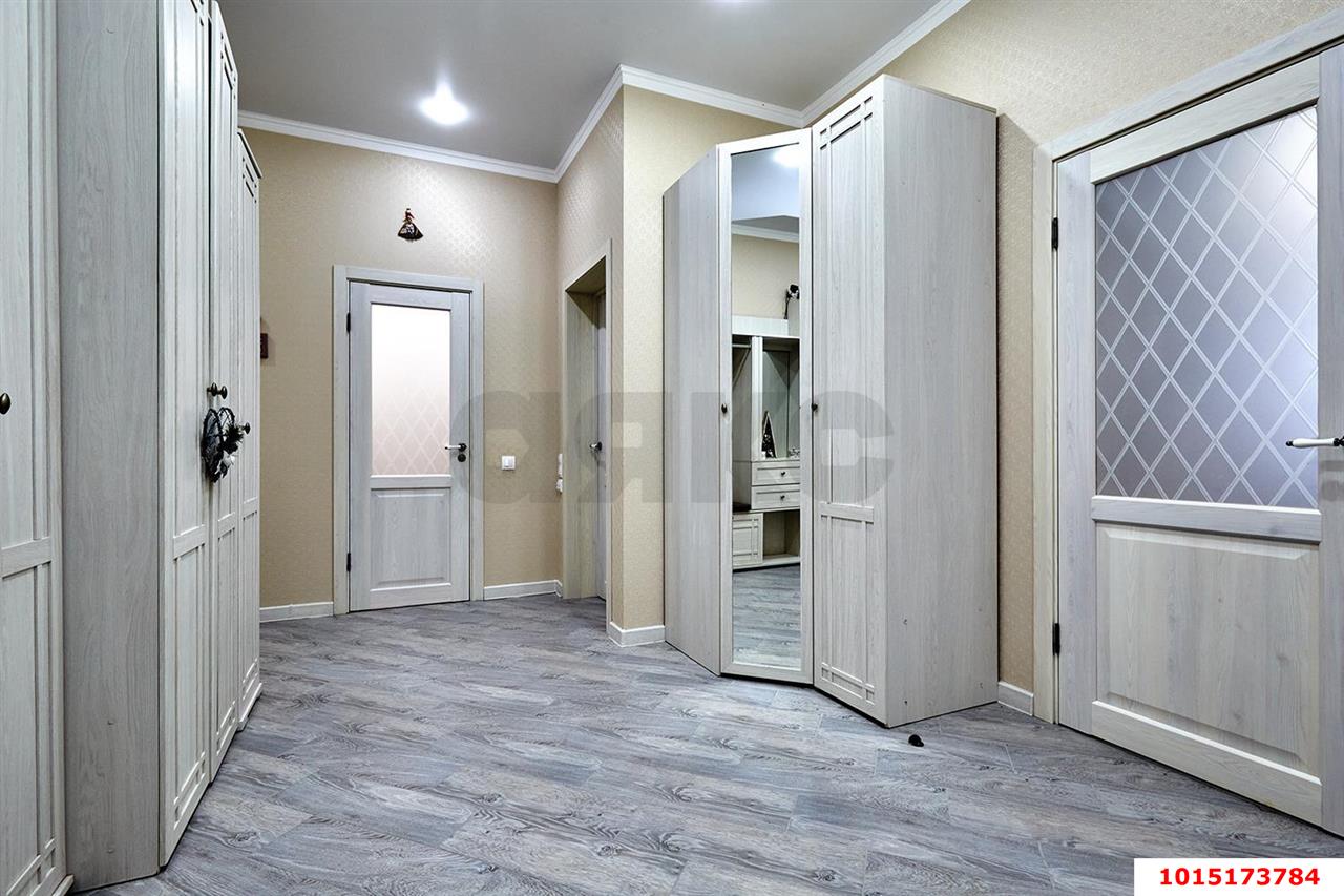 Фото №18: 3-комнатная квартира 95 м² - Краснодар, Карасунский внутригородской округ, Гидростроителей, мкр. жилой комплекс Поющие Фонтаны, ул. имени Невкипелого, 18к2