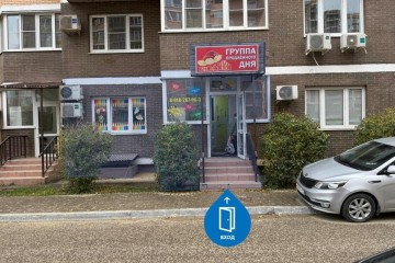 Фото №2: Торговое помещение 60 м² - Краснодар, мкр. Солнечный, ул. Архитектора Петина, 16