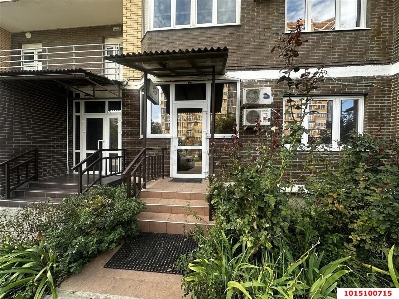 Фото №1: Торговое помещение 50 м² - Краснодар, Солнечный, ул. Архитектора Петина, 16