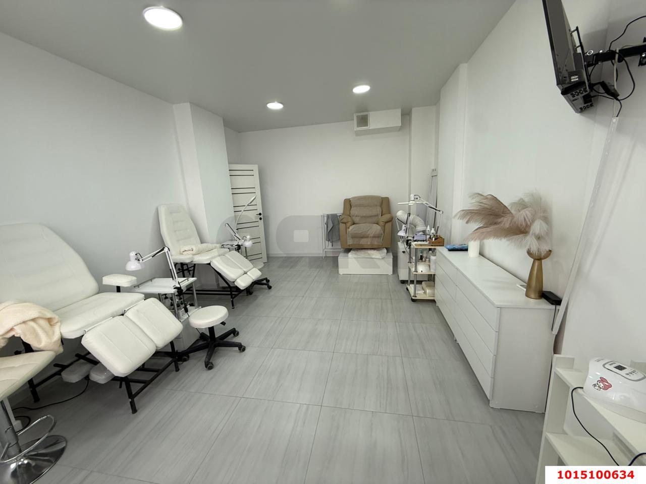 Фото №9: Торговое помещение 85 м² - Краснодар, Солнечный, ул. Архитектора Петина, 16