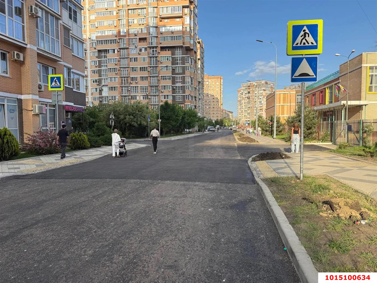 Фото №2: Торговое помещение 84 м² - Краснодар, Прикубанский внутригородской округ, Фестивальный, ЖК Екатеринодар, мкр. Солнечный, ул. Архитектора Петина, 16