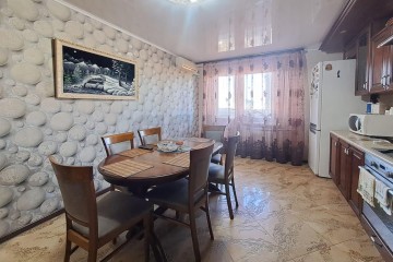 Фото №1: 3-комнатная квартира 100 м² - Краснодар, мкр. Юбилейный, ул. Рождественская набережная, 51