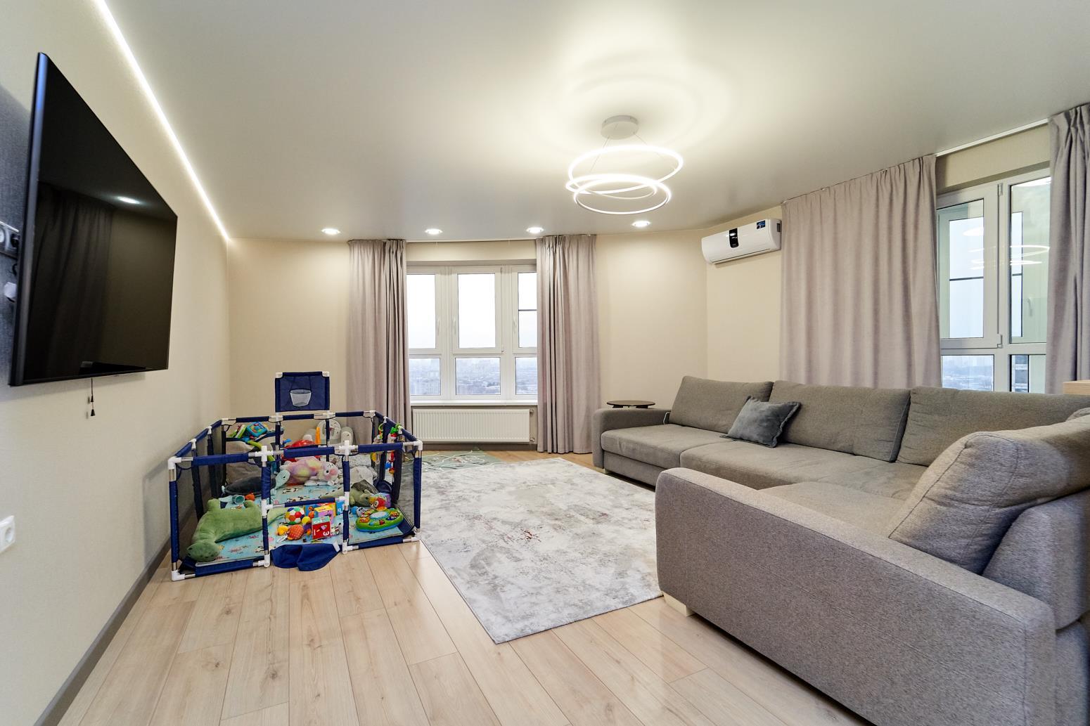 Фото №3: 2-комнатная квартира 74 м² - Краснодар, Карасунский внутригородской округ, Хлопчато-бумажный Комбинат, мкр. жилой комплекс Фамилия, ул. Старокубанская, 124