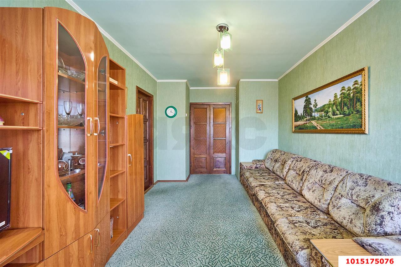 Фото №2: 3-комнатная квартира 53 м² - Краснодар, Центральный внутригородской округ, мкр. Центральный, ул. Коммунаров, 205