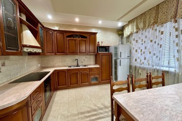 Фото №1: 3-комнатная квартира 115 м² - Краснодар, мкр. Западный внутригородской округ, ул. имени Дзержинского, 8/2