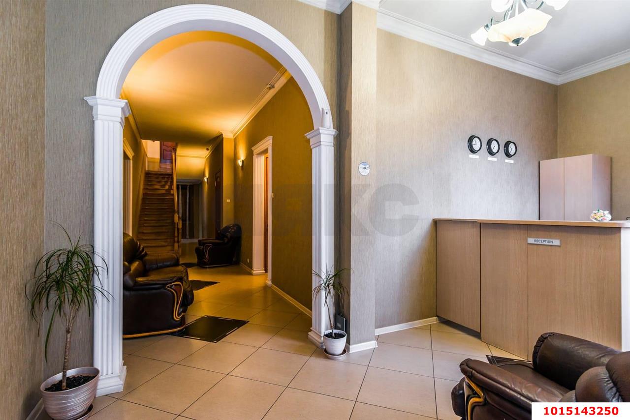 Фото №5: Дом 500 м² + 6 сот. - Краснодар, Западный внутригородской округ, мкр. Фестивальный, ул. Карла Маркса, 108