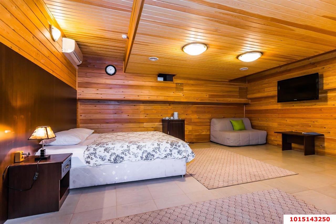 Фото №6: Дом 500 м² + 6 сот. - Краснодар, Западный внутригородской округ, мкр. Фестивальный, ул. Карла Маркса, 108