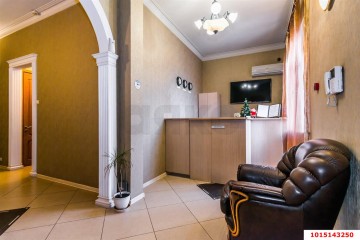 Фото №3: Дом 500 м² - Краснодар, мкр. Фестивальный, ул. Карла Маркса, 108