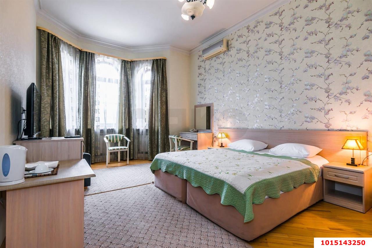 Фото №19: Дом 500 м² + 6 сот. - Краснодар, Фестивальный, ул. Карла Маркса, 108