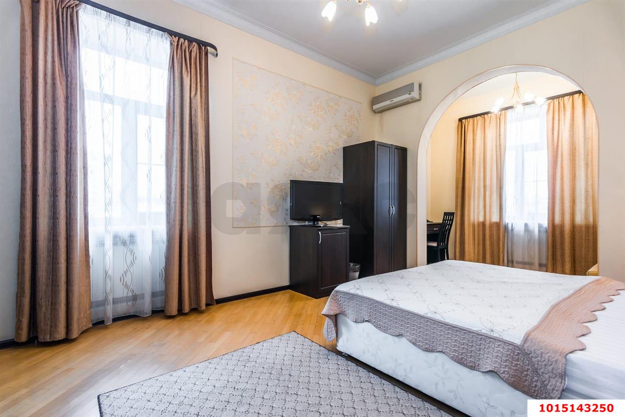 Фото №1: Дом 500 м² + 6 сот. - Краснодар, Фестивальный, ул. Карла Маркса, 108