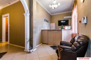 Фото №2: Дом 500 м² - Краснодар, мкр. Фестивальный, ул. Карла Маркса, 108