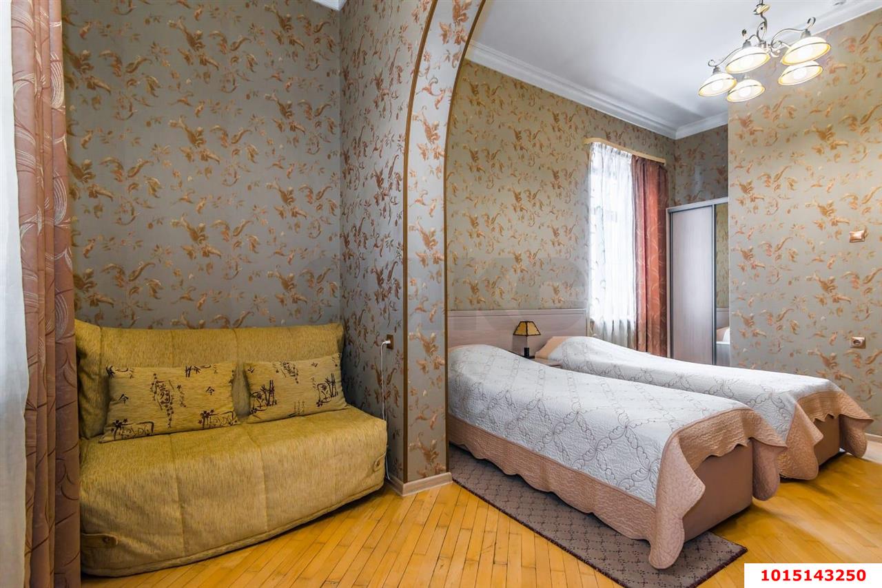 Фото №9: Дом 500 м² + 6 сот. - Краснодар, Западный внутригородской округ, мкр. Фестивальный, ул. Карла Маркса, 108