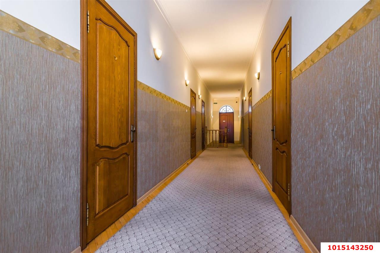 Фото №18: Дом 500 м² + 6 сот. - Краснодар, Западный внутригородской округ, мкр. Фестивальный, ул. Карла Маркса, 108