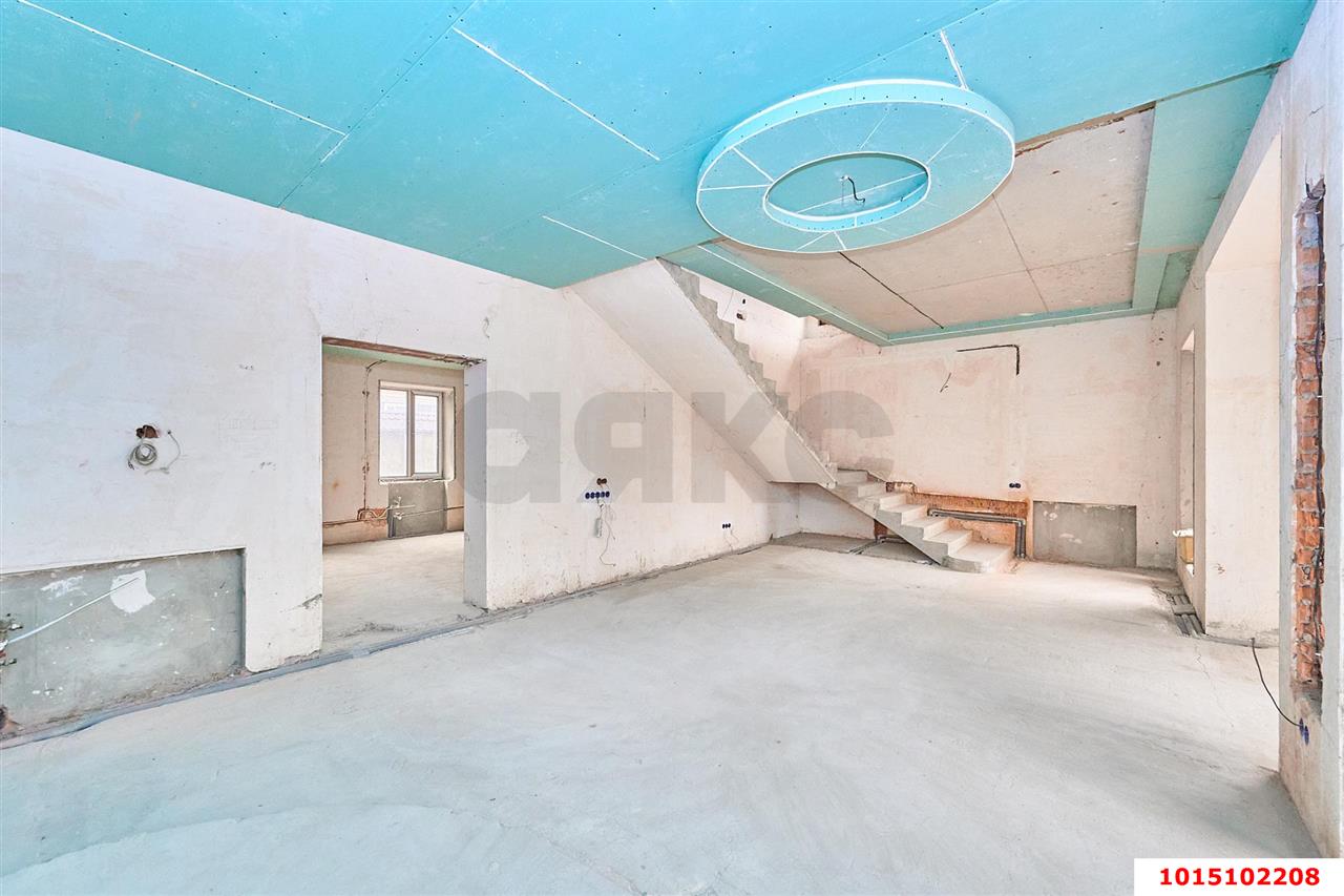 Фото №10: Дом 291 м² + 8 сот. - Краснодар, Прикубанский внутригородской округ, мкр. Горхутор, ул. Яхонтовая