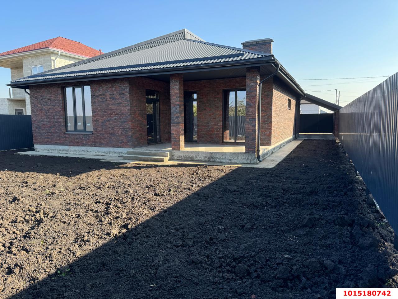 Фото №1: Дом 169 м² + 6 сот. - отделения № 3 СКЗНИИСиВ, Прикубанский внутригородской округ, п. коттеджный  Малиновка, ул. имени Героя Анощенкова, 101