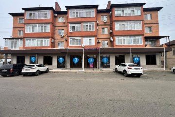 Фото №1: Торговое помещение 200 м² - Брюховецкая, ул. Советская, 50